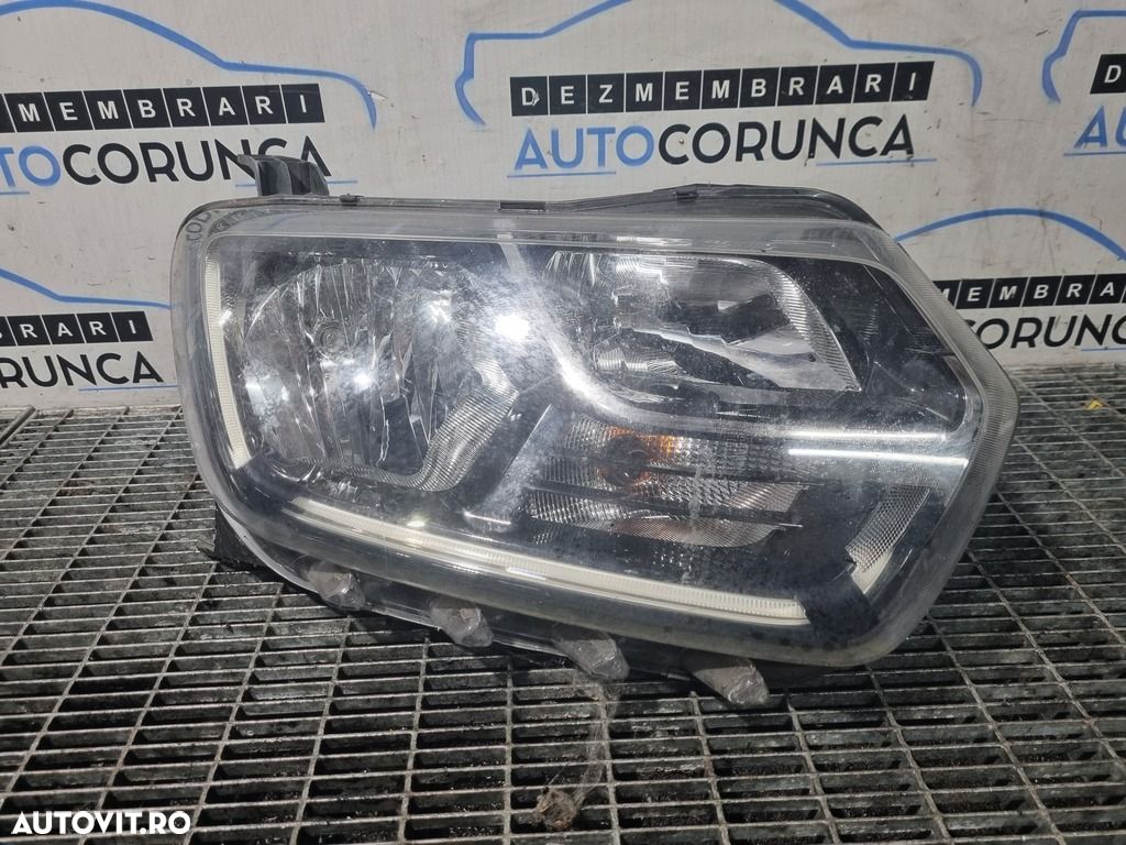 Far Dreapta Dacia Duster II 2018 - 2021 SUV 5 Usi (1181) Fara xenon PRINDERE RUPTA - 1