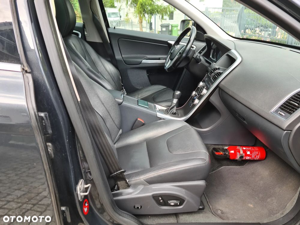 Volvo XC 60 D3 Momentum - 28