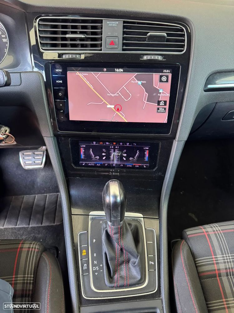 VW Golf 2.0 TSi GTI DSG - 10
