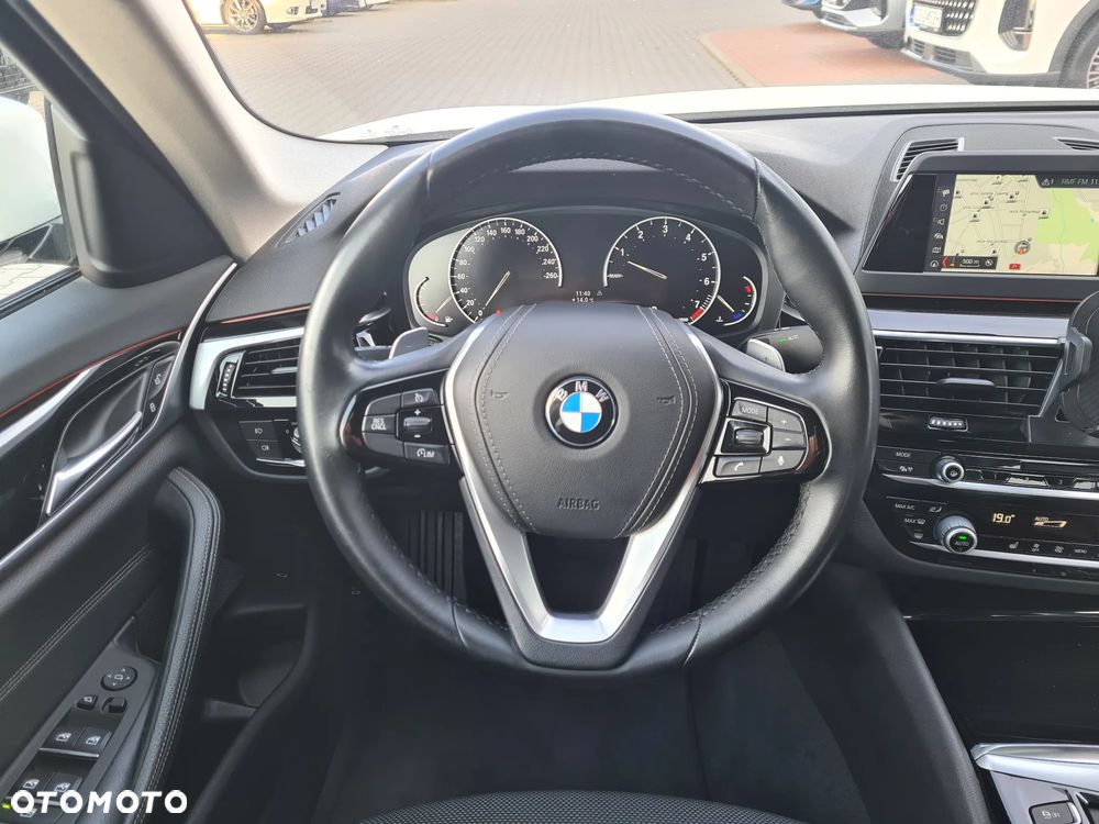 BMW Seria 5 520i Sport Line sport - 19