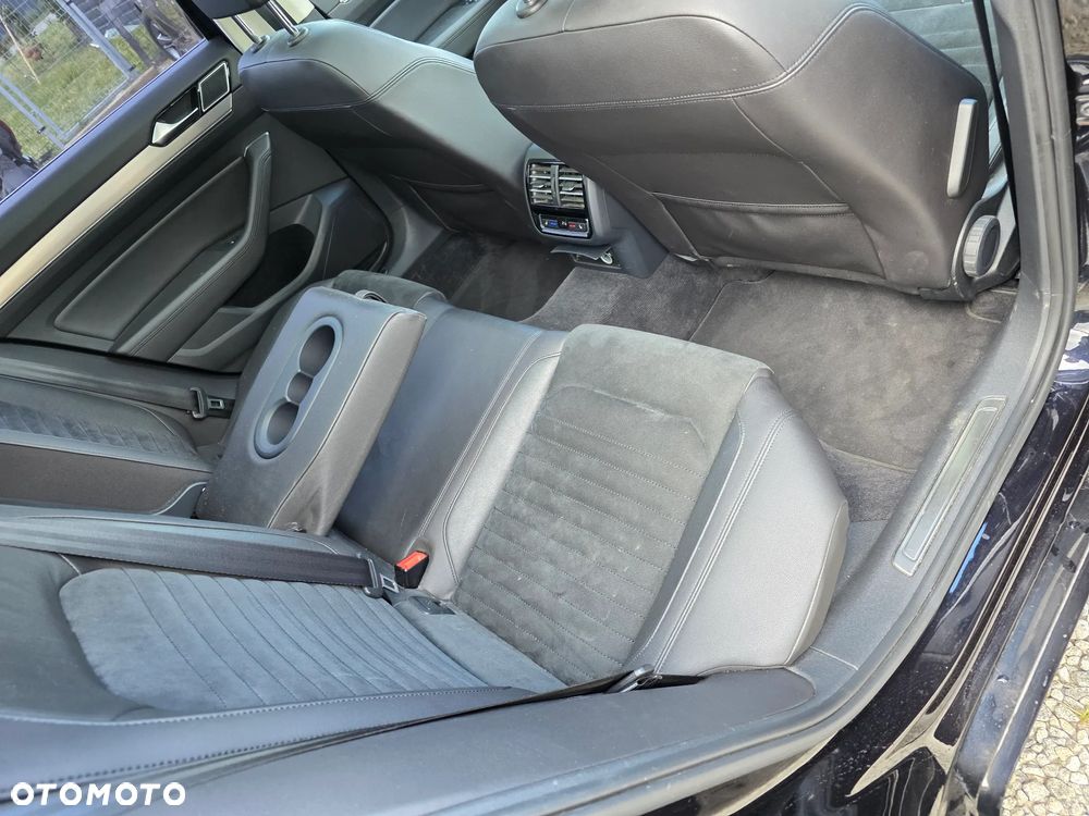 Volkswagen Passat Variant 2.0 TDI SCR 4Motion DSG (BMT) Highline - 19
