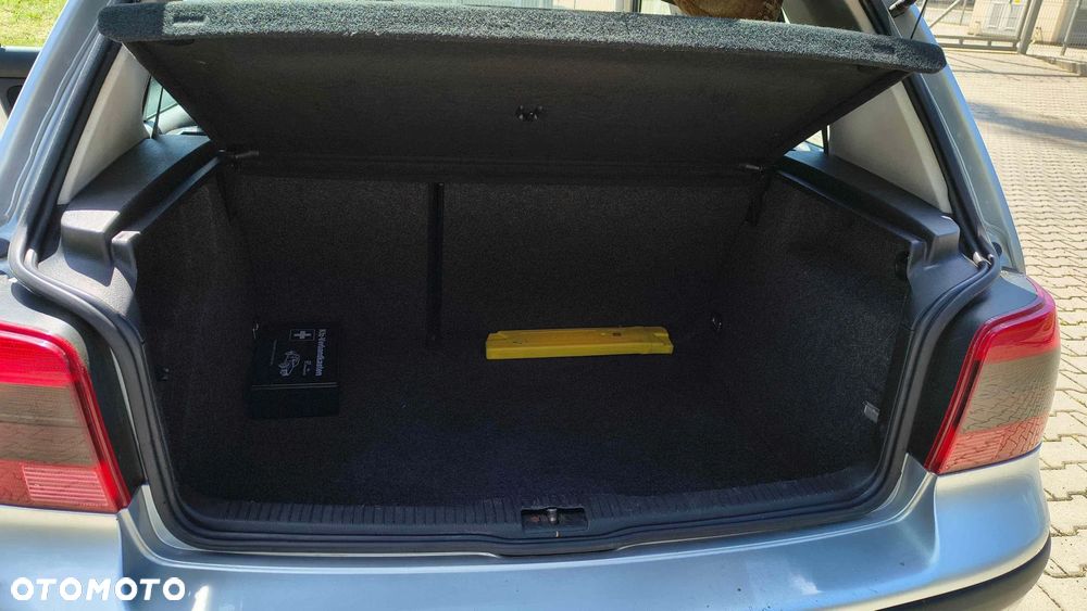 Volkswagen Golf - 11