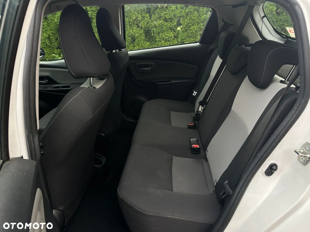 Toyota Yaris 1.5 Dynamic - 9