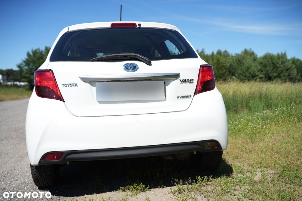 Toyota Yaris Hybrid 100 Premium EU6 - 6