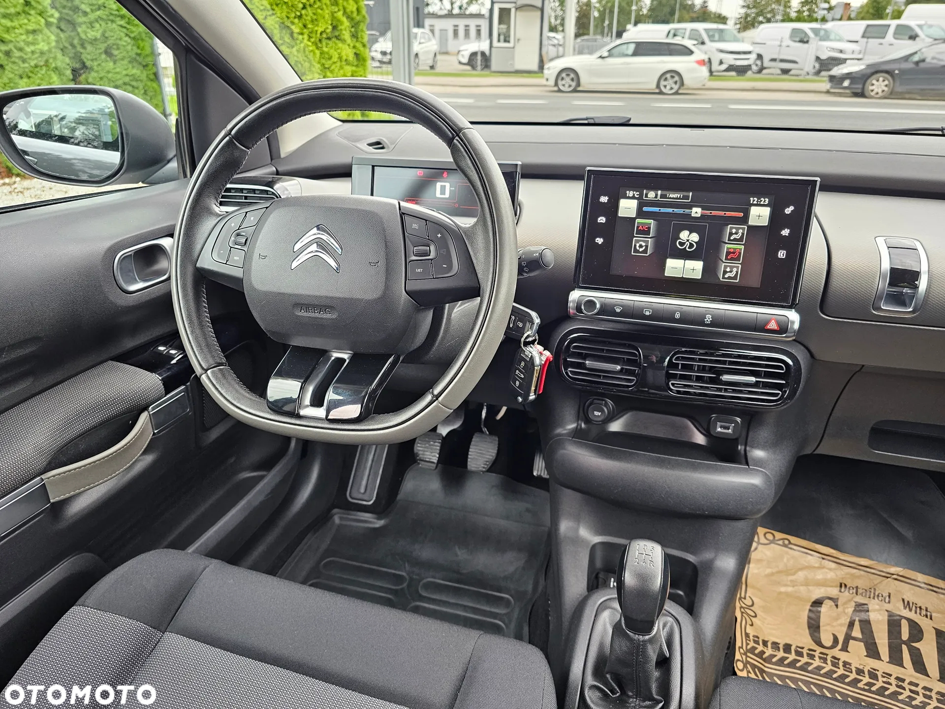 Citroën C4 Cactus 1.2 PureTech Live S&S - 17