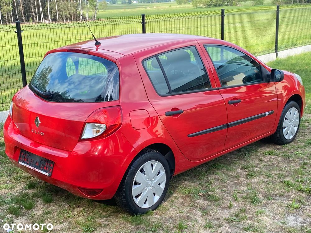 Renault Clio 1.2 16V 75 Dynamique - 18