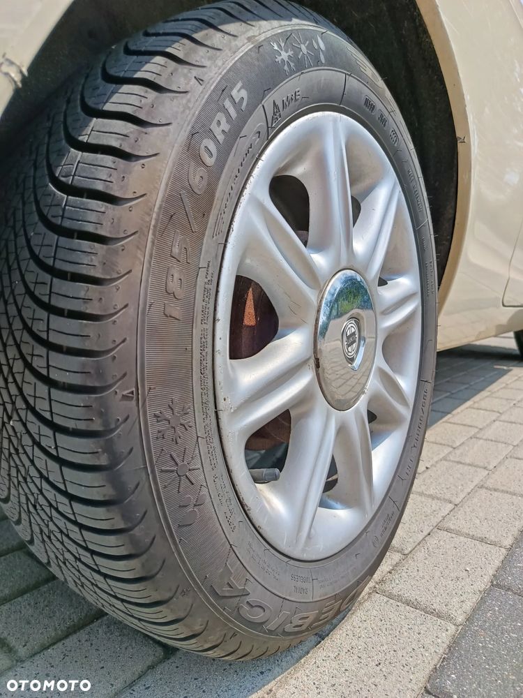 Lancia Ypsilon Y 1.3 16v Multijet - 12