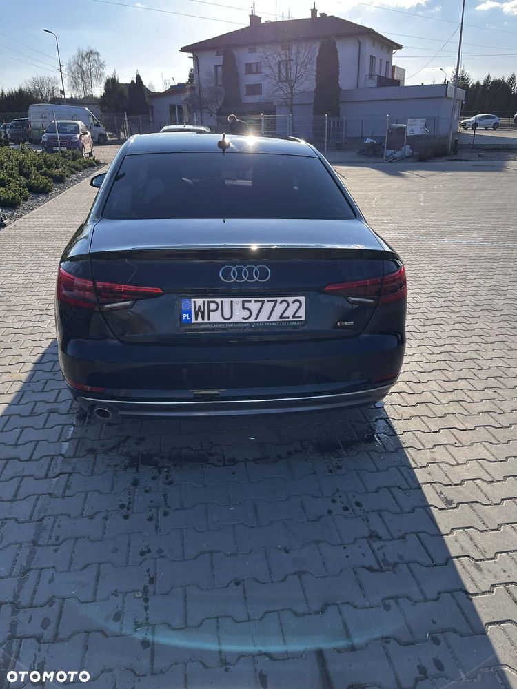 Audi A4 Limousine 2.0 TDI Design - 10