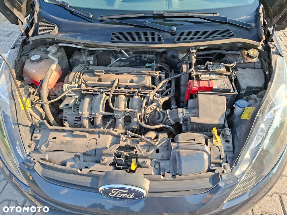 Ford Fiesta 1.4 Trend - 23