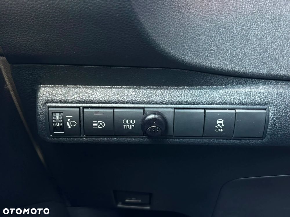 Toyota Corolla 1.8 Hybrid Comfort - 29