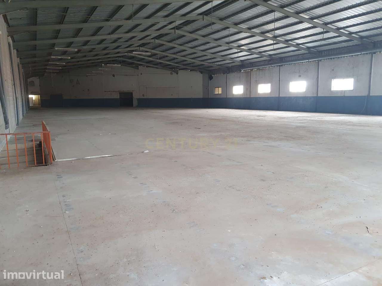Arrenda-se Espaço Comercial de Grande Dimensão no Juncal - Grande imagem: 5/8