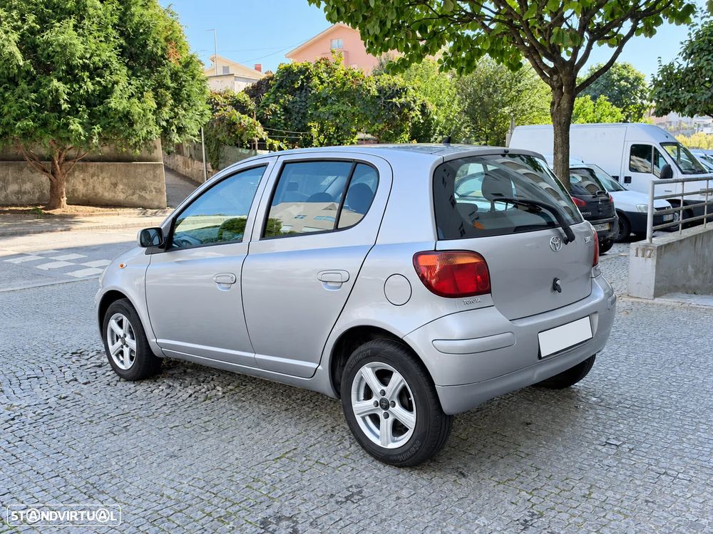 Toyota Yaris 1.0 In-Pack - 16