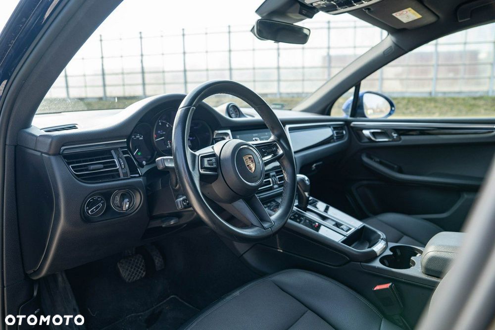 Porsche Macan Standard - 16