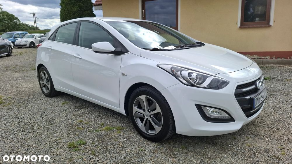 Hyundai i30 blue 1.4 YES Silver - 15