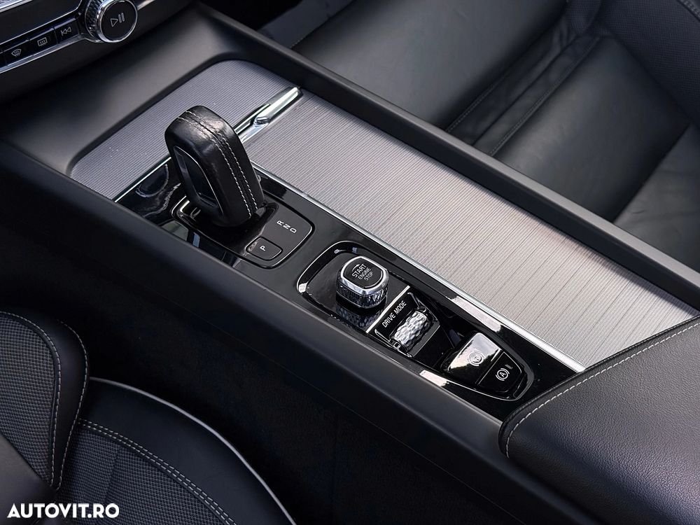Volvo XC 60 B4 D AWD Geartronic RDesign - 27