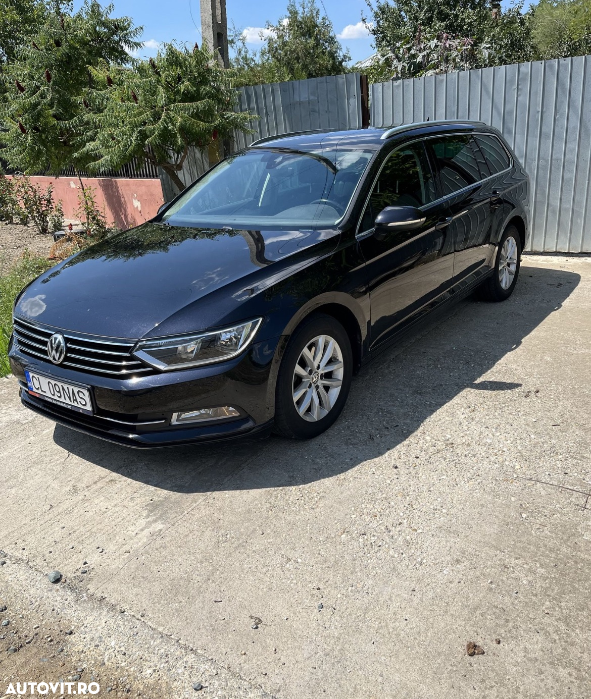 Volkswagen Passat - 2