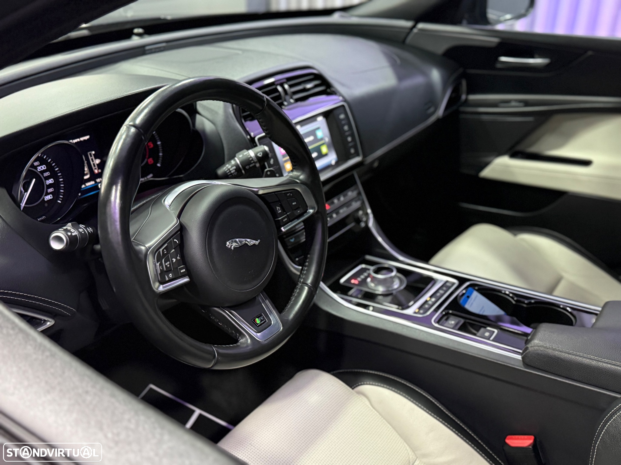 Jaguar XE 20d Aut. R-Sport - 16