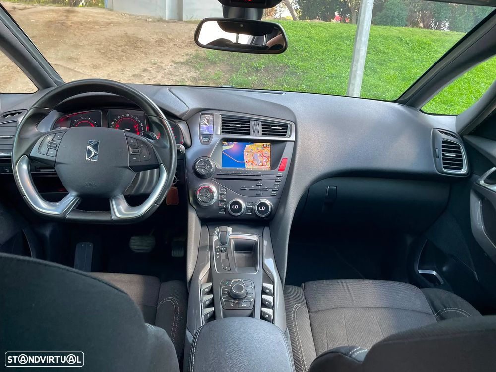 Citroën DS5 e-HDi 110 EGS6 SoChic - 9
