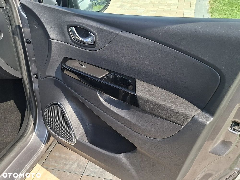 Renault Captur - 32
