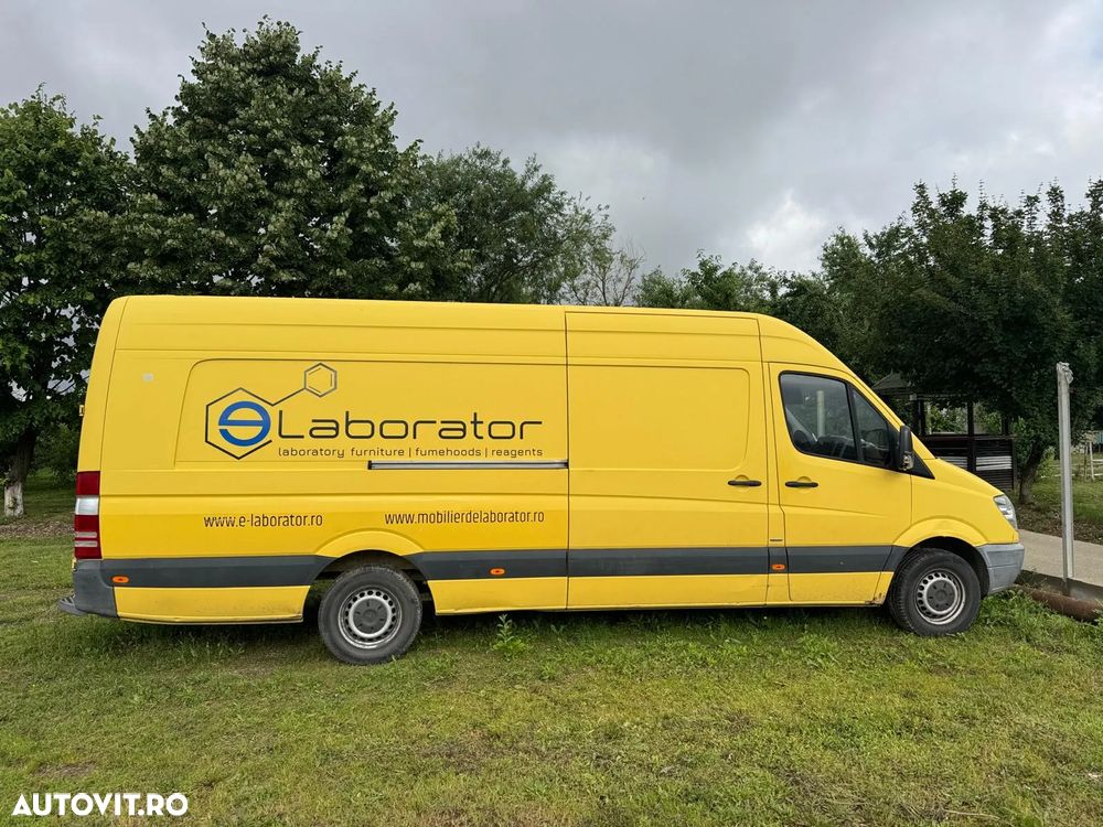 Mercedes-Benz Sprinter - 2