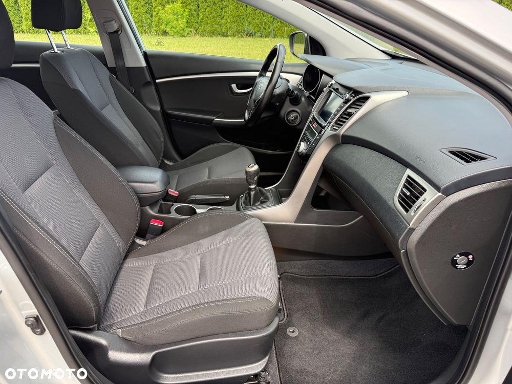 Hyundai i30 - 30