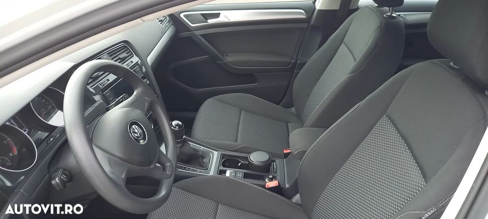 Volkswagen Golf 1.6 TDI Trendline - 12