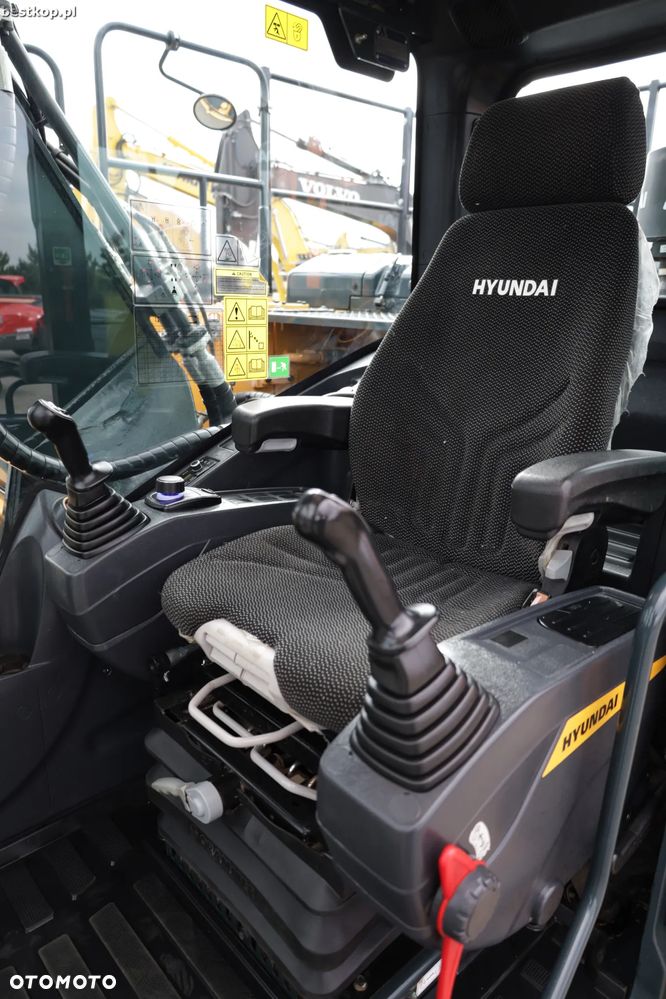 Hyundai HX220AL - 20