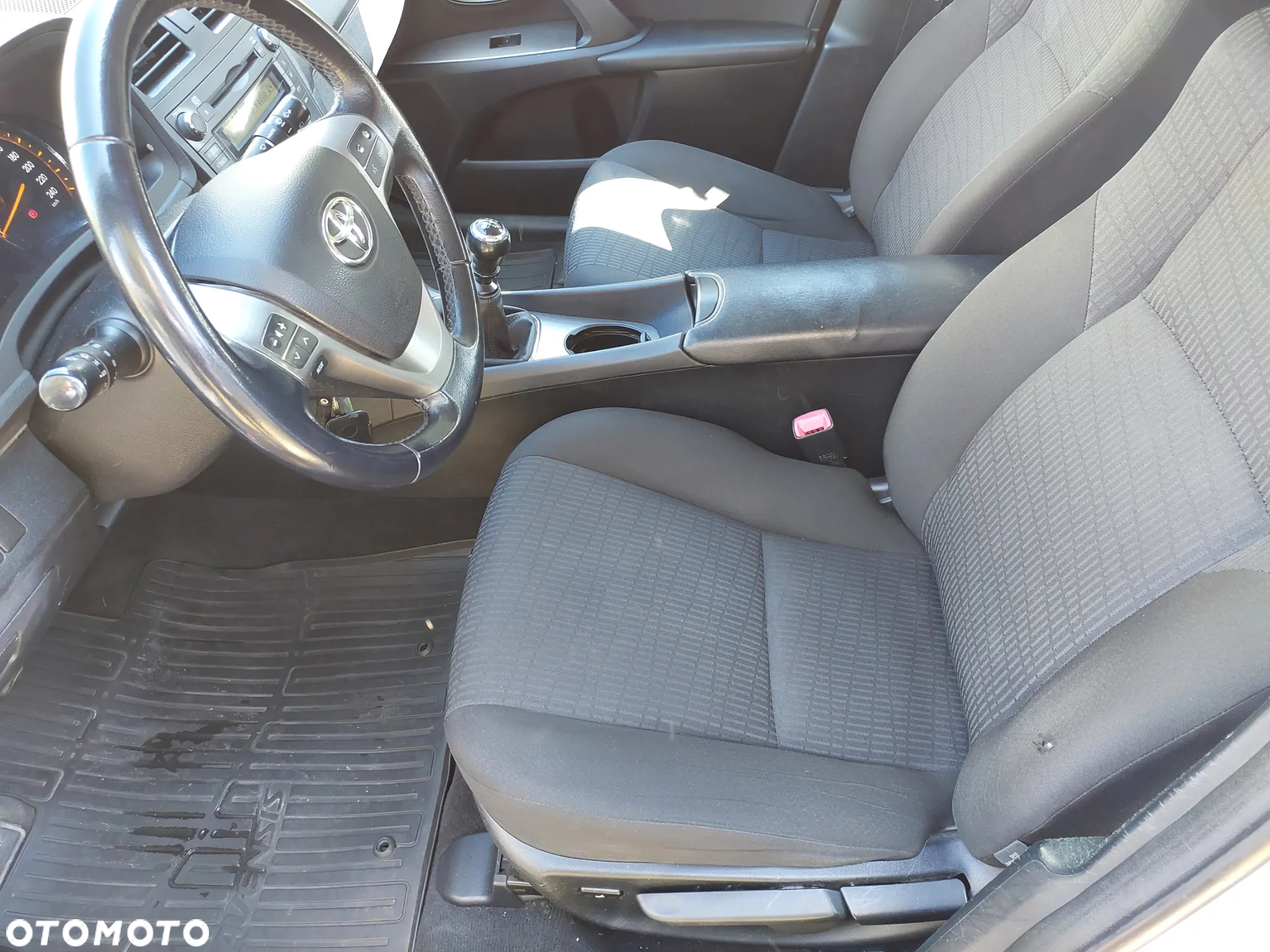 Toyota Avensis 2.0 Business Edition - 15