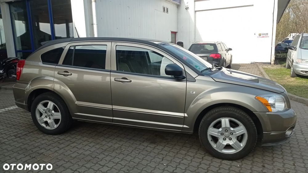 Dodge Caliber 1.8 SXT - 23
