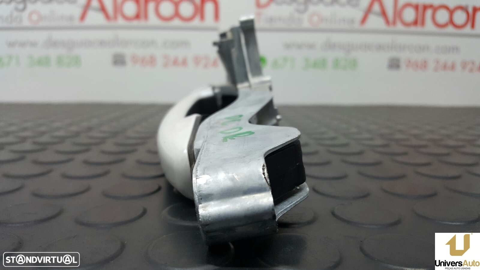 PUXADOR EXTERIOR FRENTE DIREITO PEUGEOT 2008 (--.2013->) GT LINE - 8