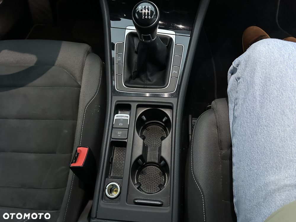 Volkswagen Golf VII 1.5 TSI BMT Highline - 16
