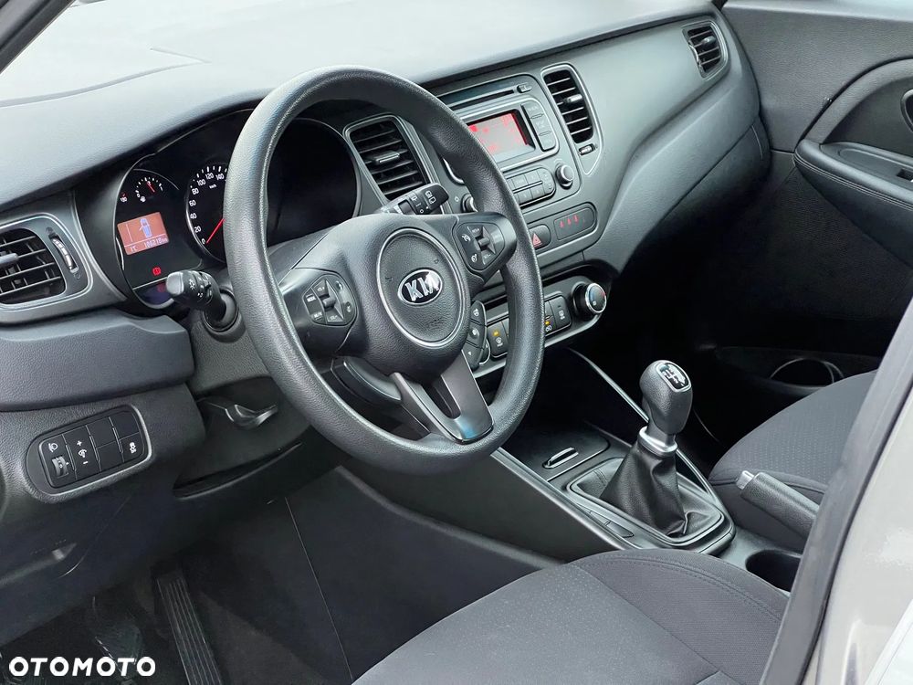 Kia Carens 1.6 GDI L - 13
