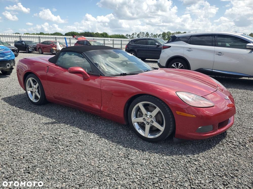 Chevrolet Corvette - 5