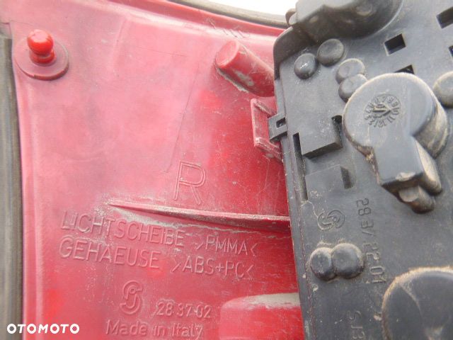 LAMPA PRAWY TYŁ PRAWA TYLNA AUDI A4 B6 KOMBI - 8