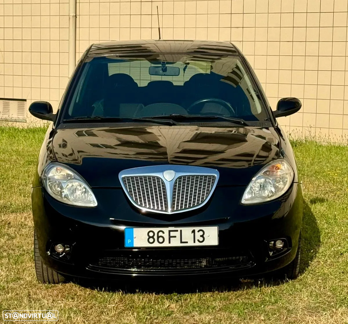 Lancia Ypsilon 1.3 JTD Sport Momo Design - 2