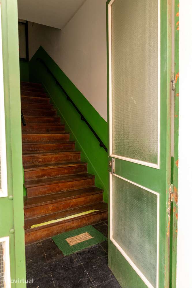 Piso para recuperar  e arrendar Entire floor to refurbish and rent. - Grande imagem: 3/16