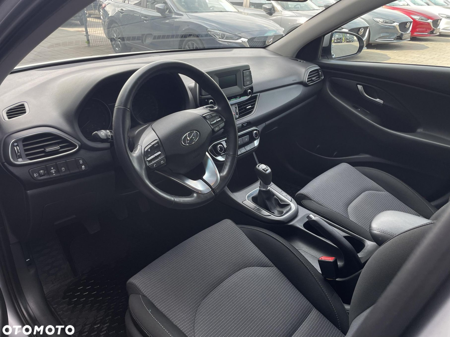 Hyundai i30 1.5 DPI Classic + - 9