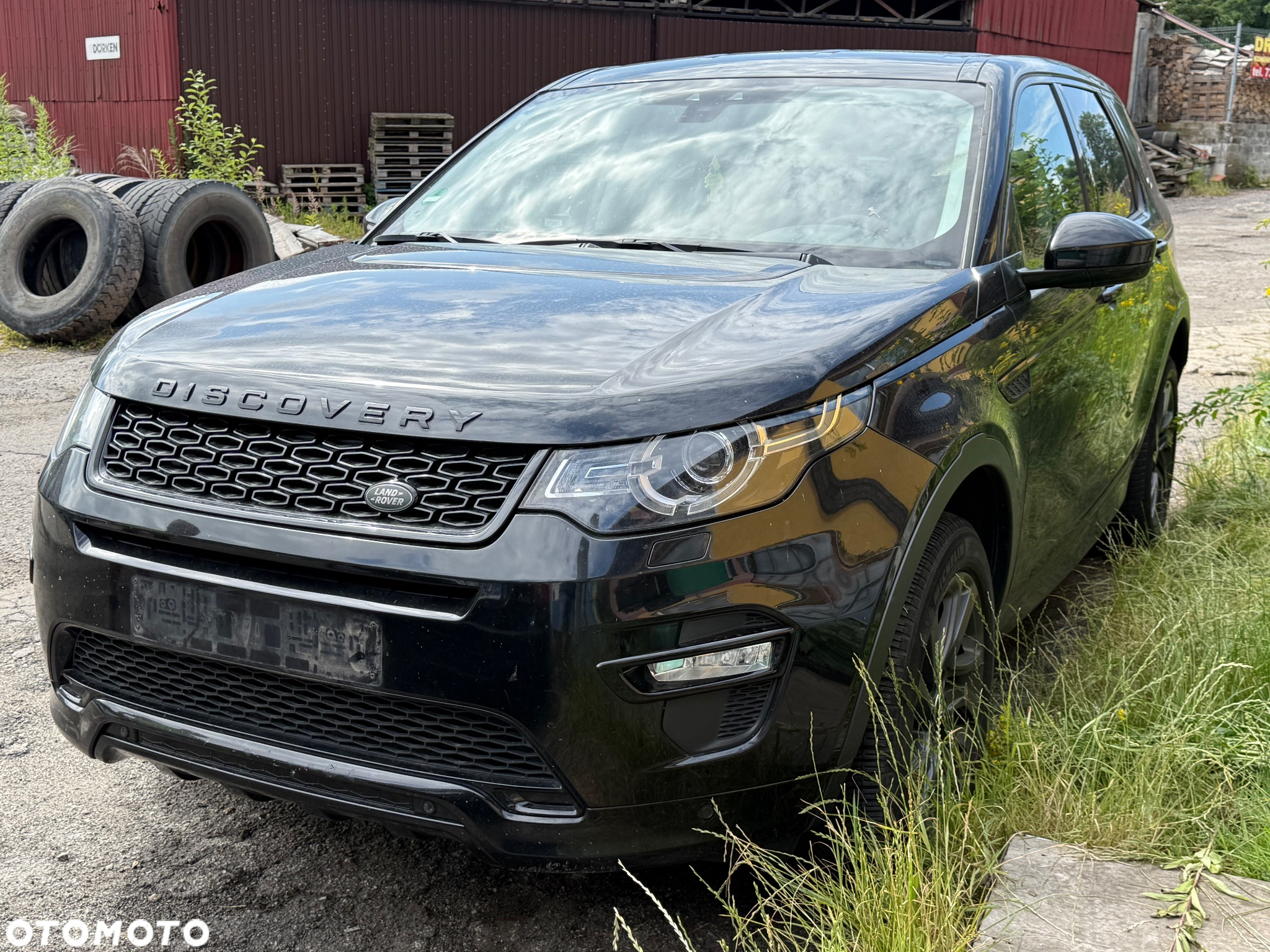 Land Rover Discovery Sport 2.0 D180 R-Dynamic HSE - 2