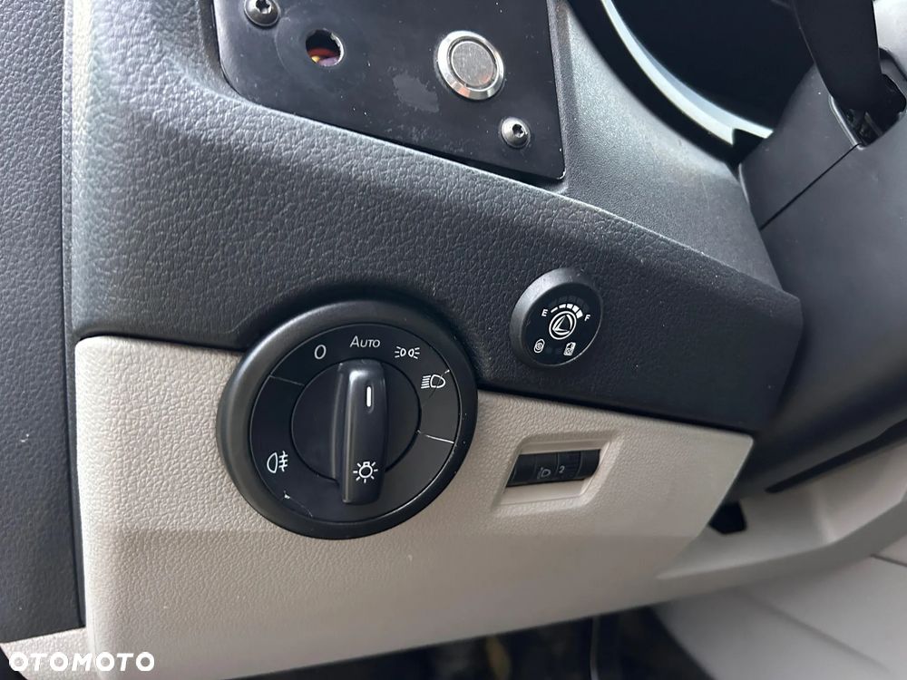 Volkswagen Transporter - 12