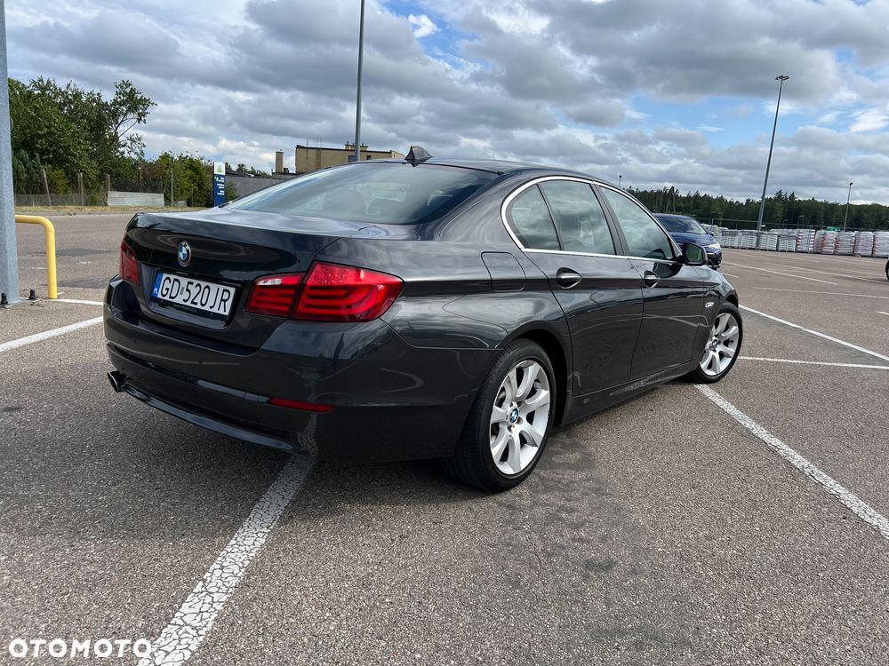 BMW Seria 5 530d xDrive - 3