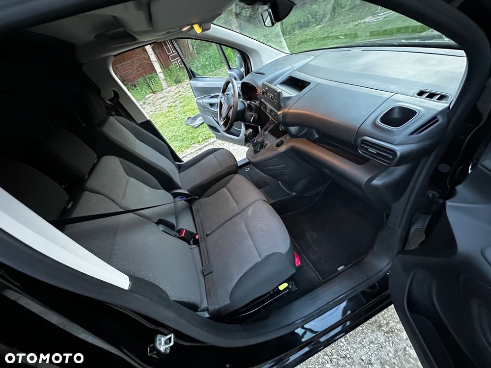 Opel COMBO - 10