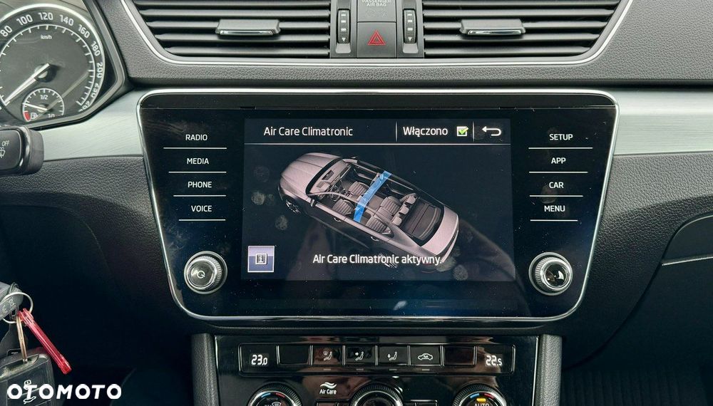 Skoda Superb 2.0 TDI SCR Ambition - 37