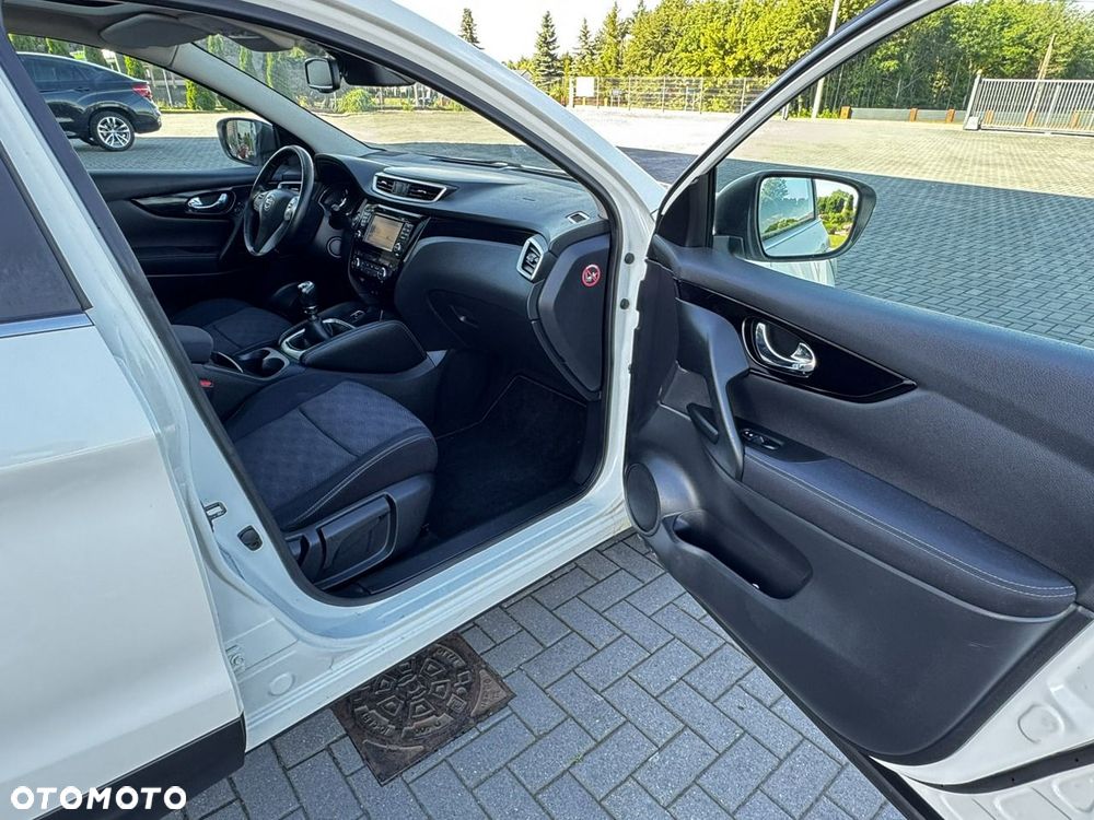Nissan Qashqai 1.5 dCi TEKNA - 26