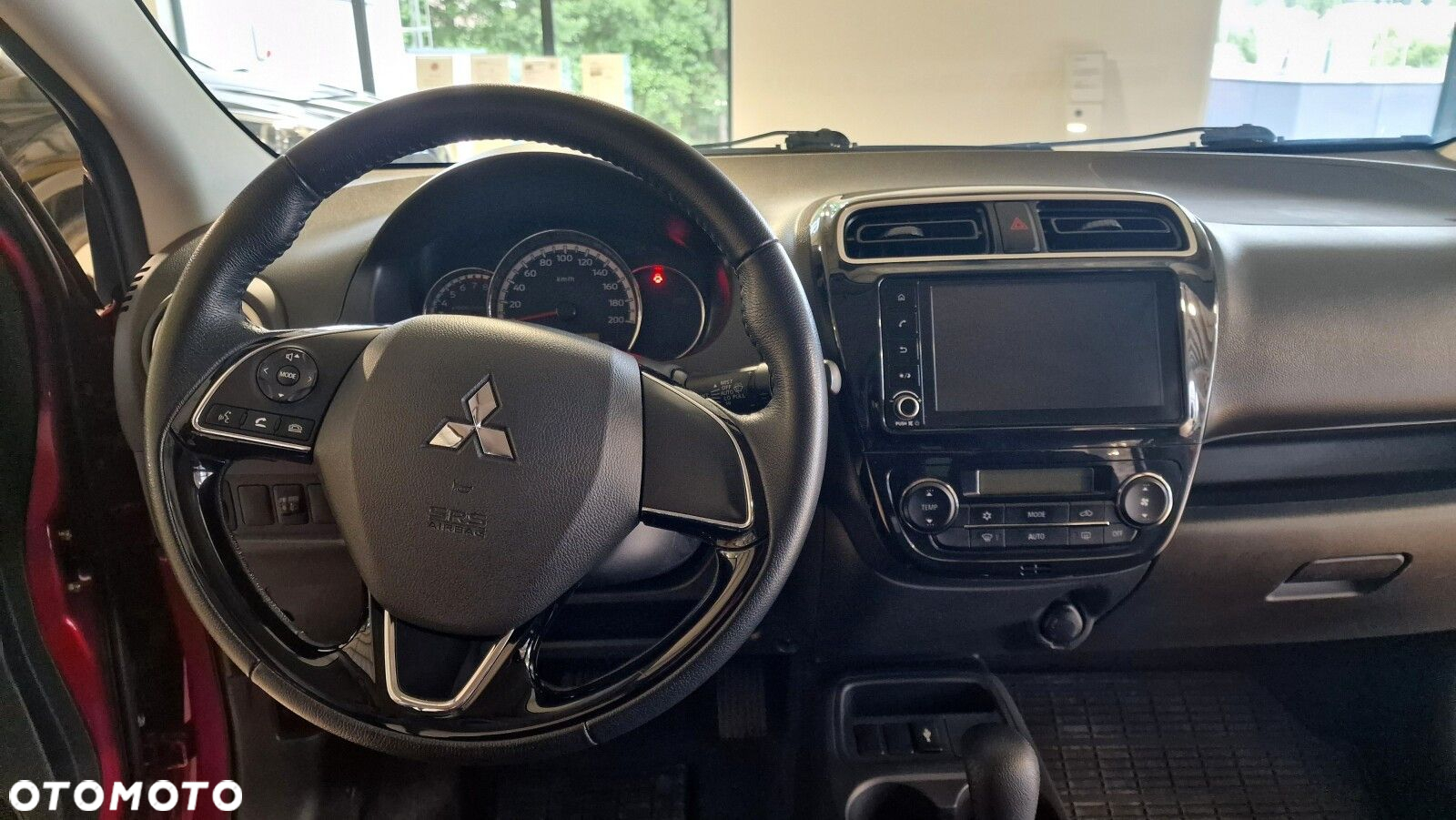 Mitsubishi Space Star 1.2 AS&G Instyle CVT - 10