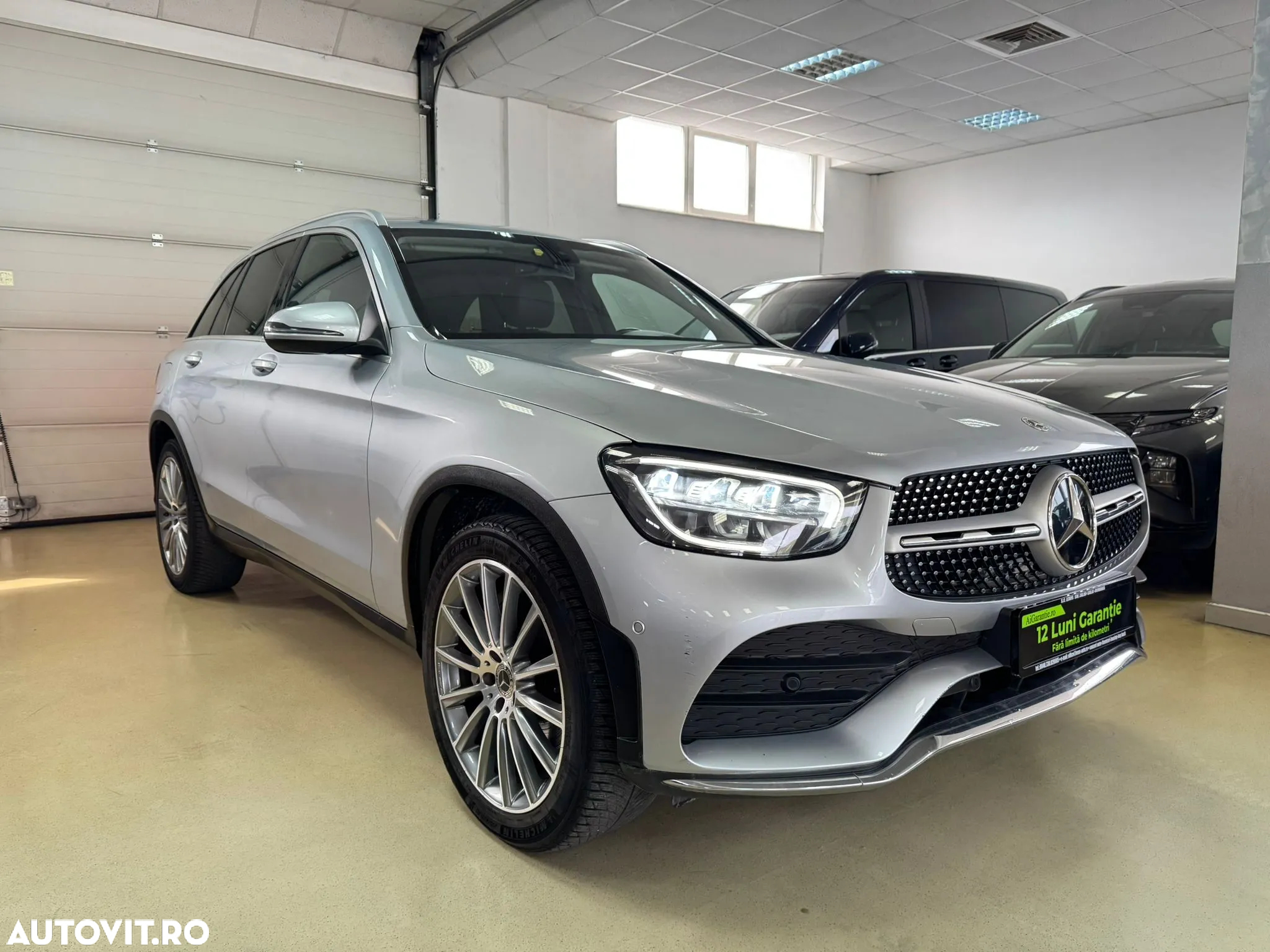 Mercedes-Benz GLC 300 d 4Matic 9G-TRONIC AMG Line - 3