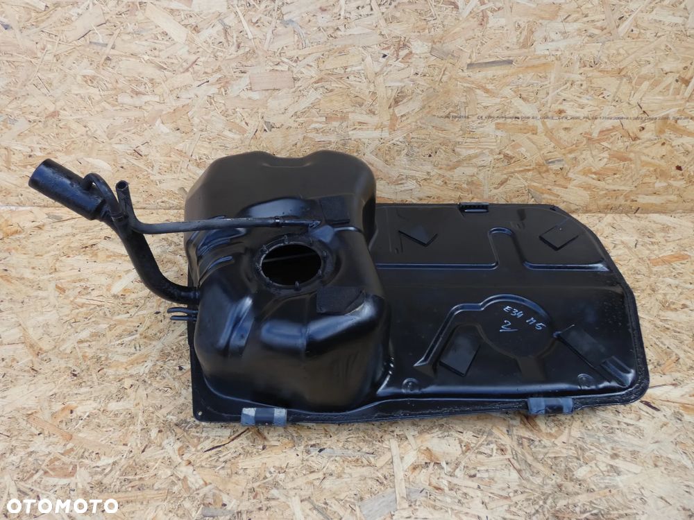 BMW E34 M5 3.6  3.8 ZBIORNIK M-POWER