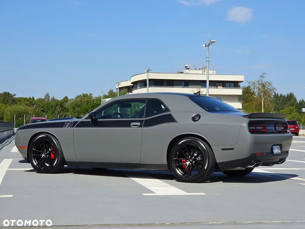 Dodge Challenger 5.7 R/T - 16