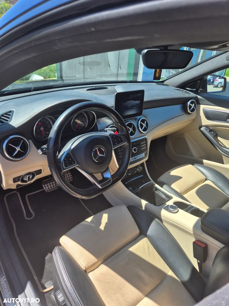 Mercedes-Benz CLA 220 - 9