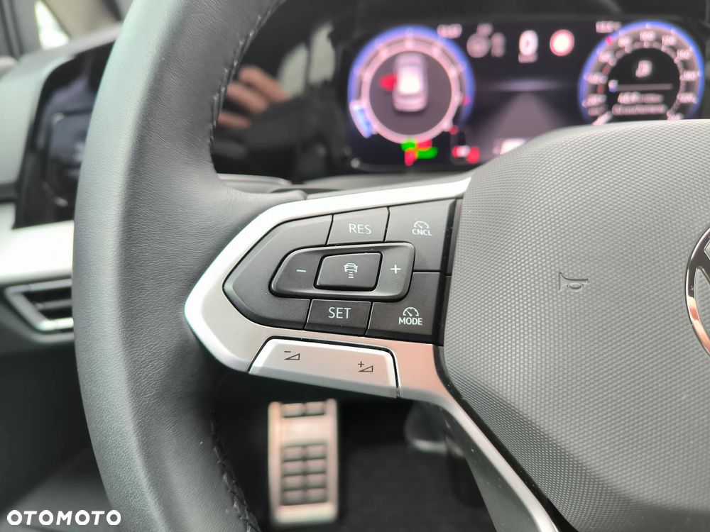 Volkswagen Golf 1.5 eTSI EVO Style DSG - 12