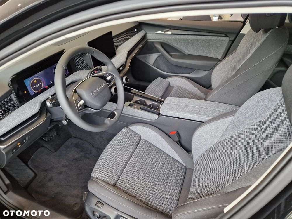 Skoda Superb 2.0 TSI Edition 130 DSG - 8